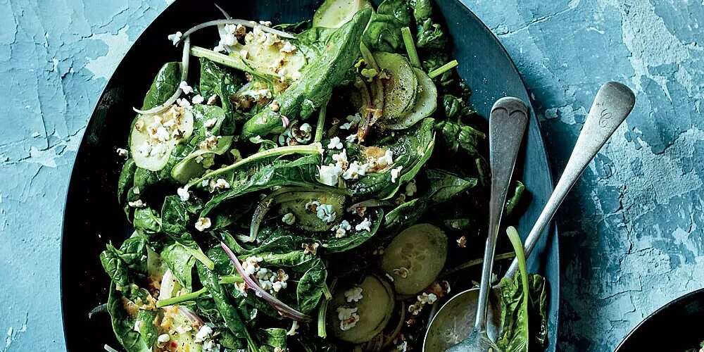 How to make Spinach Salad With Gingersoy Dressing Recipe