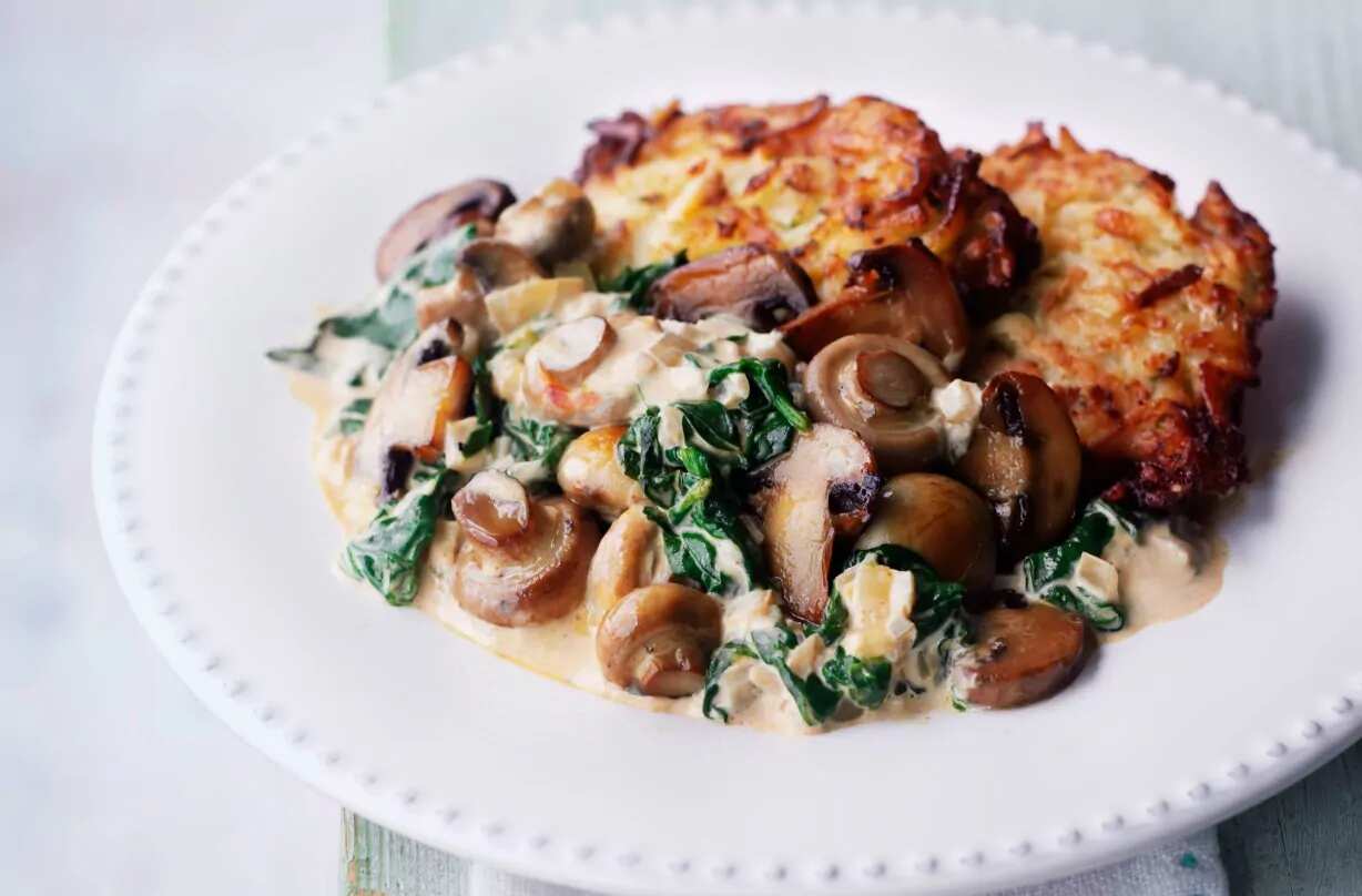How to make Creamy Mushroom And Spinach Stroganoff Recipe