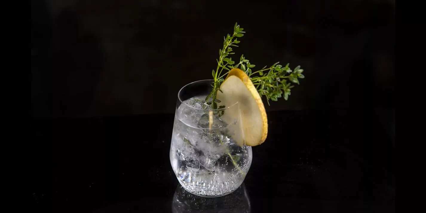 How to make Pear Gin And Tonic Recipe