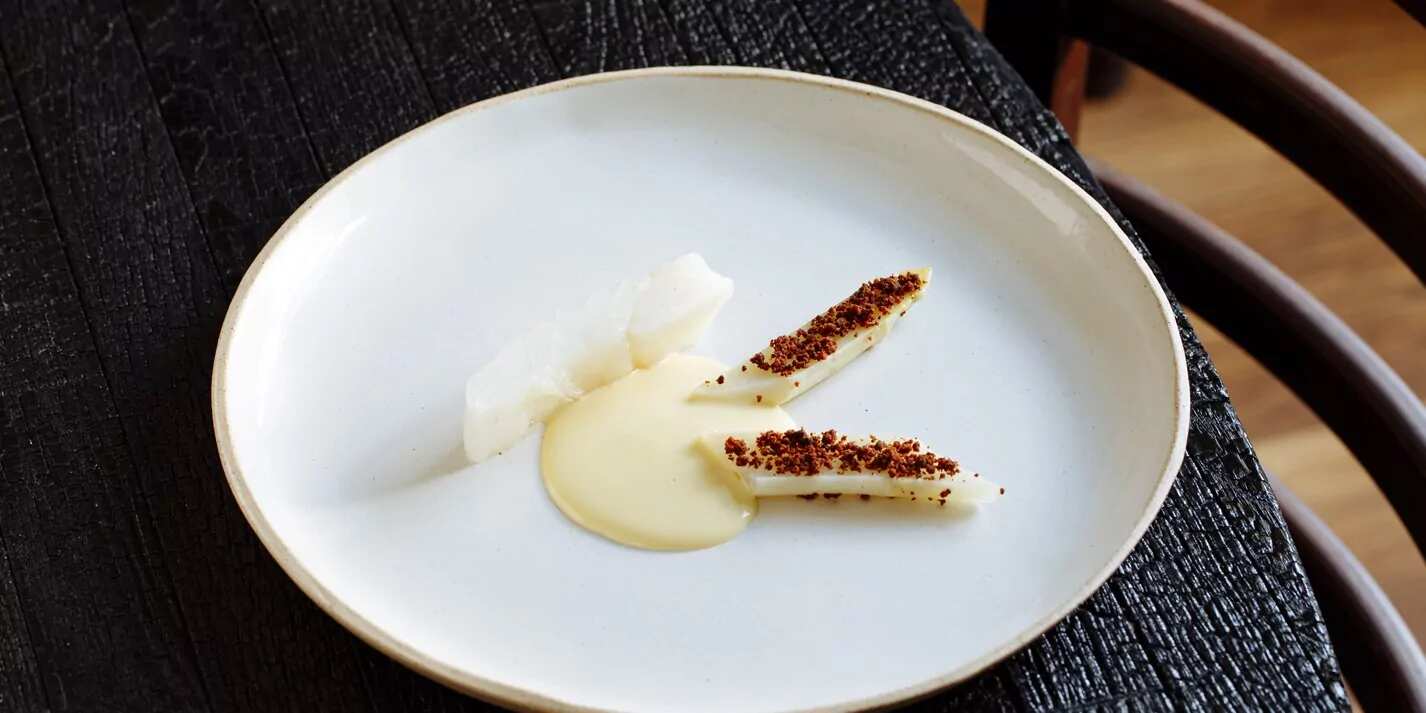 How to make Turbot In Smoked Lardo With White Asparagus And Vin Jaune Recipe