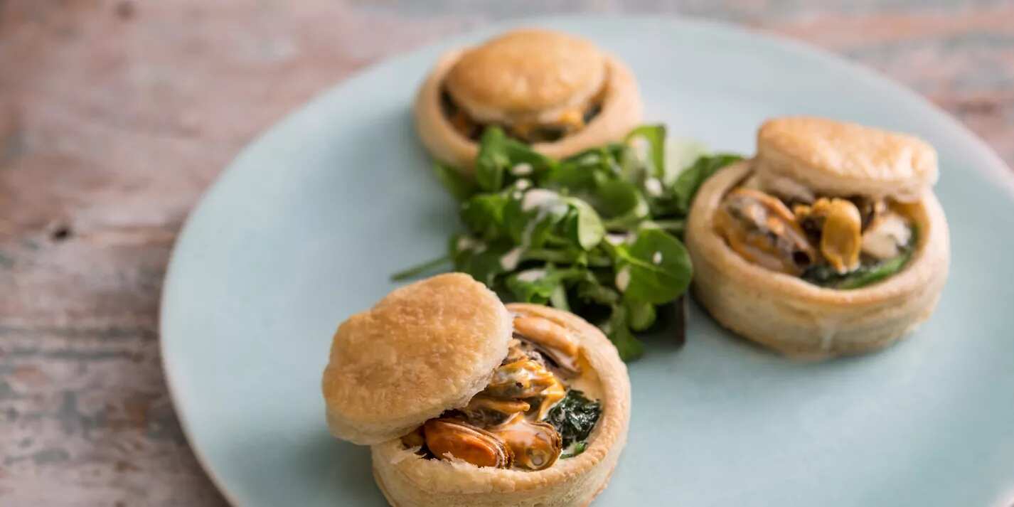 How to make Mussel, Spinach And Roquefort Vol Au Vent Recipe