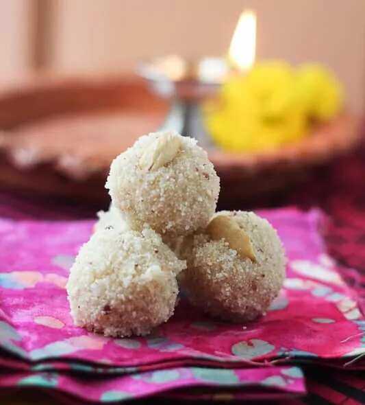 How to make Simple Indian Coconut & Raisin Laddu Recipe