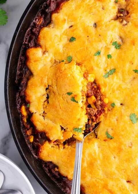 Chili And Cornbread Skillet