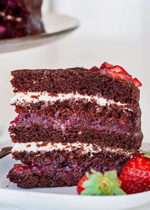 Chocolate Cake With Mixed Berry And Cream Cheese Filling