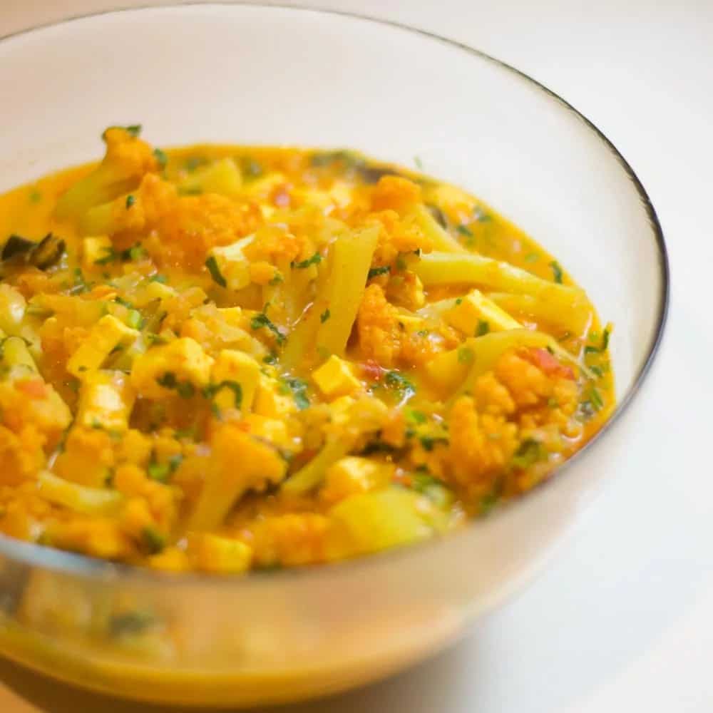 How to make Cauliflower Paneer Curry Recipe