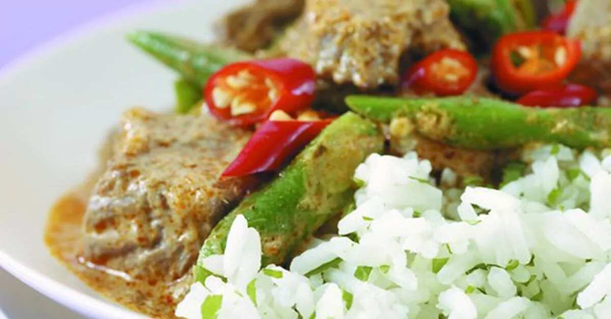 Beef Red Curry With Coriander Rice