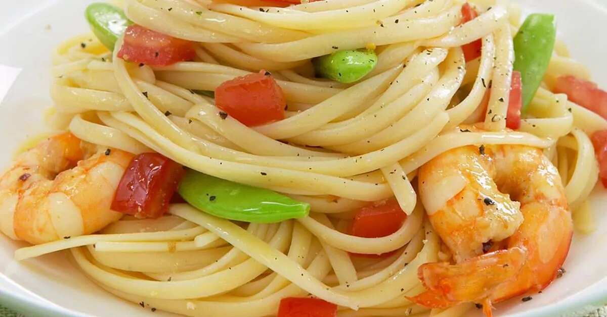 How to make Garlic And Chilli Prawn Linguine Recipe
