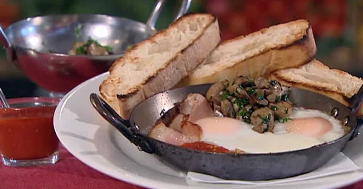 One Pan Bacon And Eggs