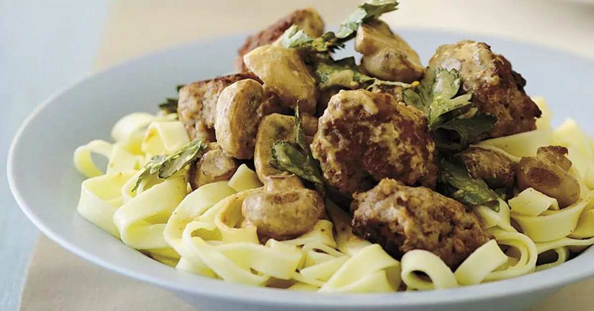 How to make Pork And Veal Meatballs With Mushroom Sauce Recipe