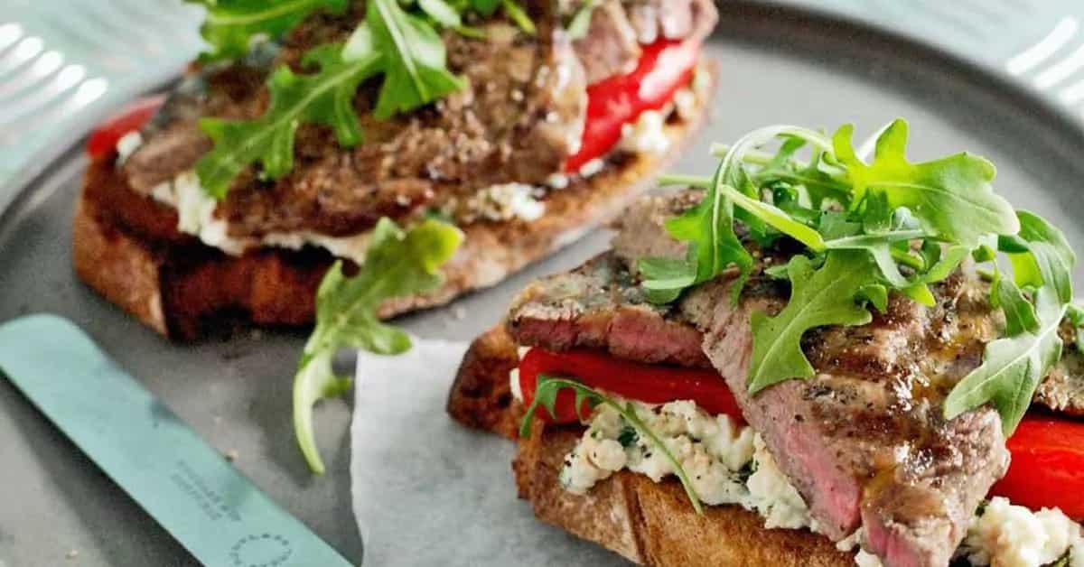 How to make Steak Sandwich With Capsicum And Ricotta Recipe