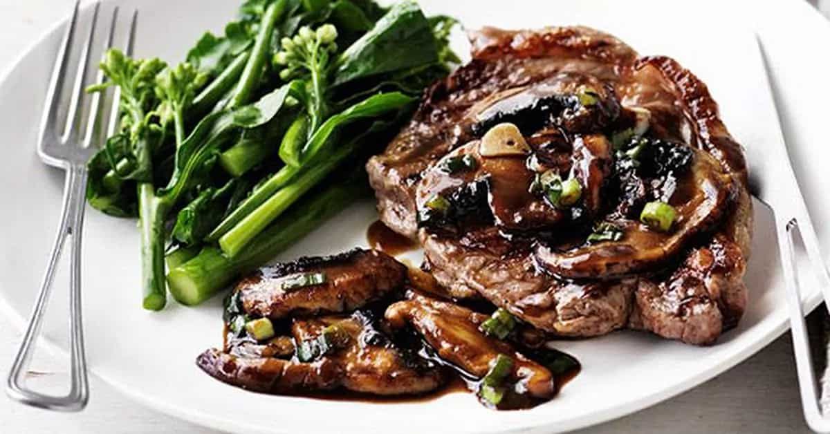 How to make Steak With Quick Asian Mushroom Sauce Recipe