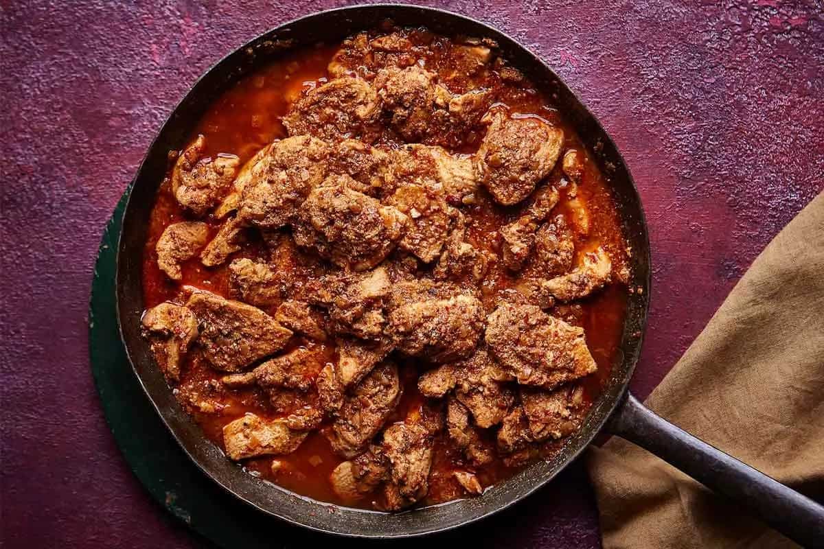 How to make Malvani Style Chicken Curry Recipe