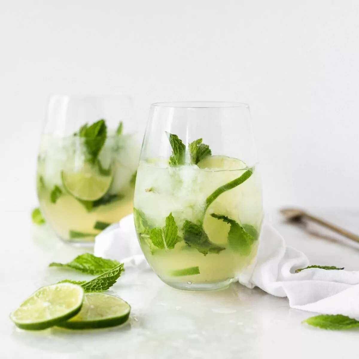 How to make White Wine Mojitos Recipe