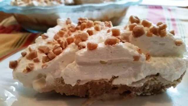 Coffee Vanilla Ice Cream Pie 