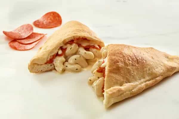 How to make Deluxe Pepperoni Mac Calzone Recipe