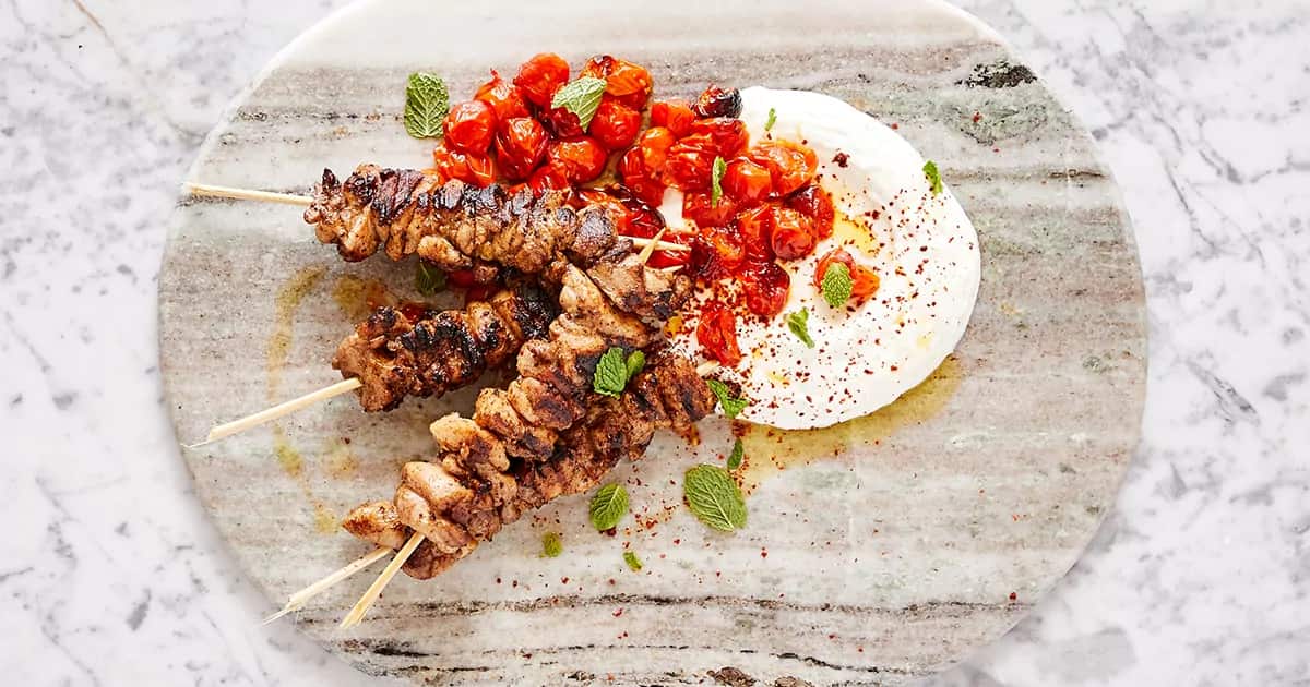 How to make Chicken Kebabs With Garlic Lemon Yogurt Recipe