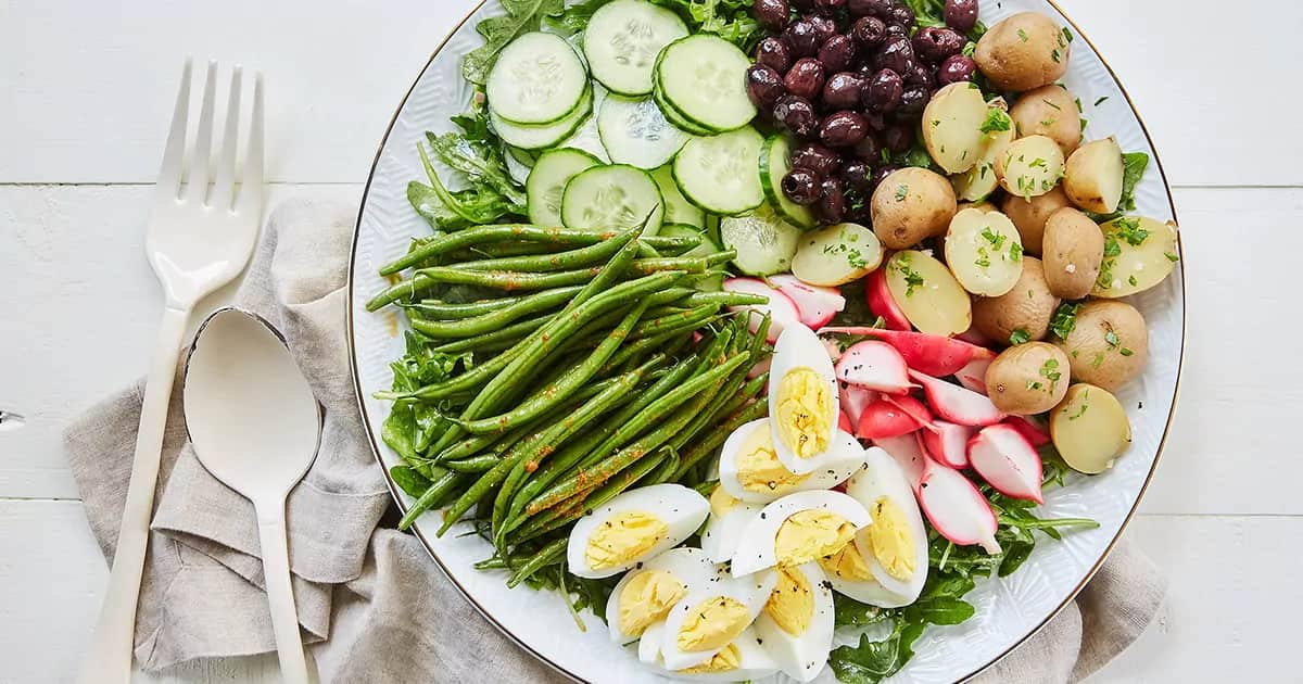 How to make Veggie Niçoise Salad With Red Curry Green Beans Recipe