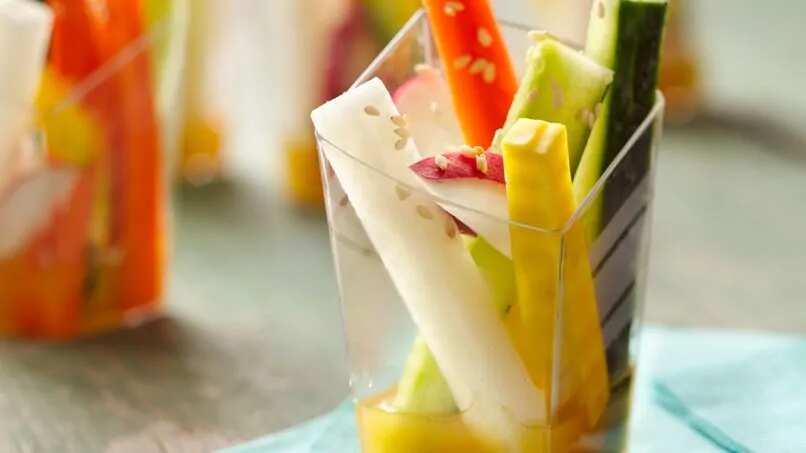 How to make Vegetable Cucuruchos With Chile De Árbol Vinaigrette Recipe
