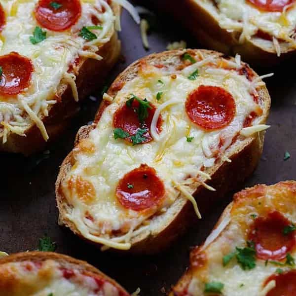How to make Texas Toast Garlic Bread Pizza Recipe