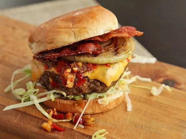 How to make Hot And Smoky Cheeseburgers With Bacon And Pickled Cherry Pepper Relish Recipe