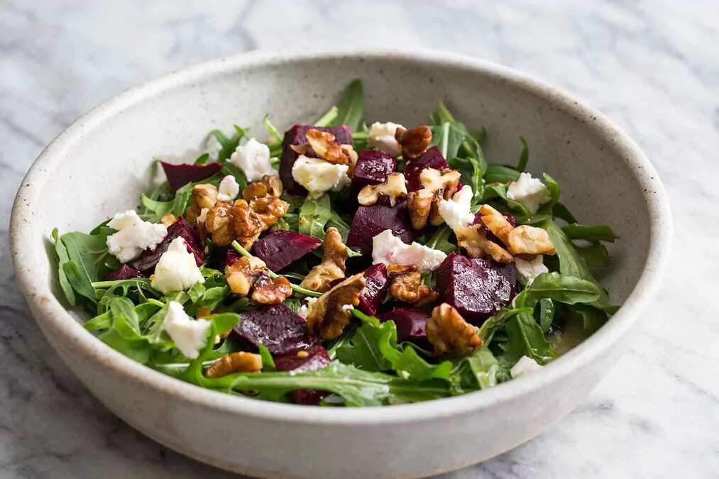 Arugula Salad With Beets And Goat Cheese