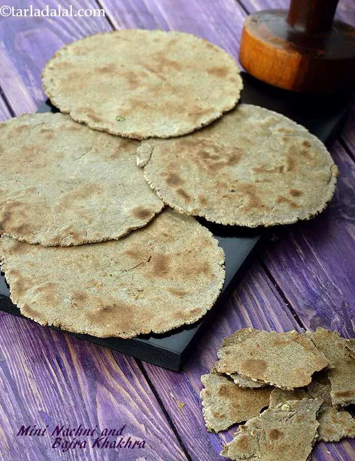 How to make Mini Nachni And Bajra Khakhra Recipe