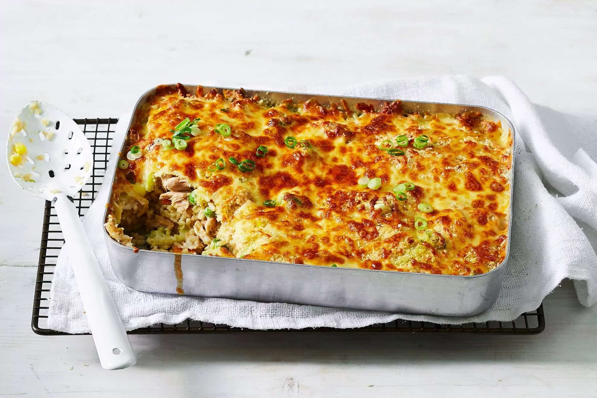How to make 10minute Tuna Mornay Rice Bake Recipe How to make 10minute Tuna Mornay Rice Bake Recipe