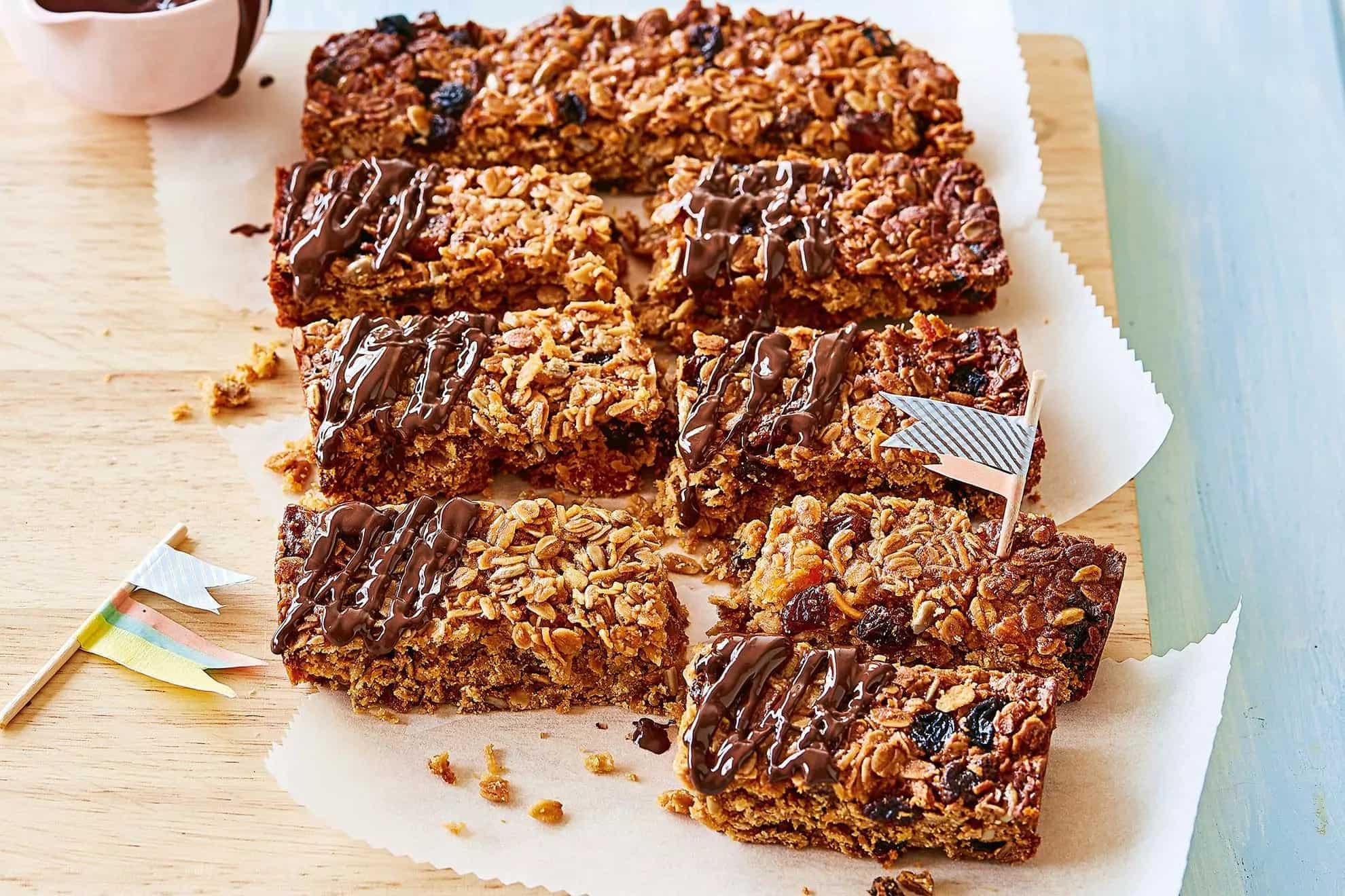 How to make Apricot And Oat Muesli Slice Recipe