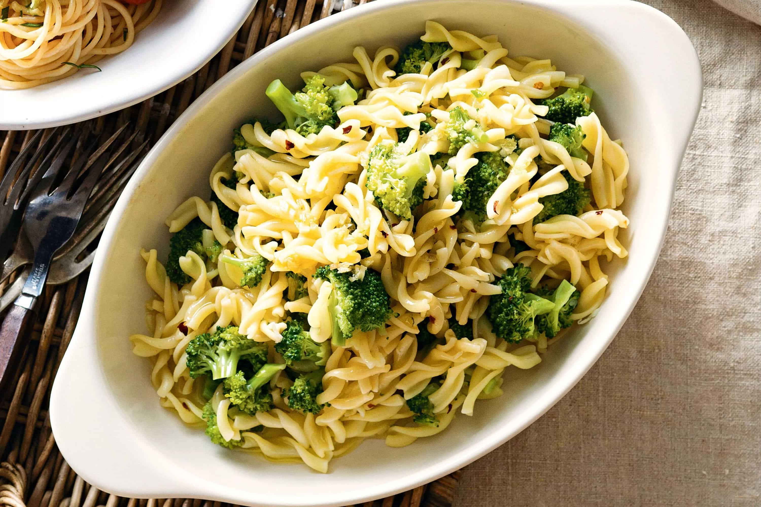 How to make Broccoli Chilli And Anchovy Pasta Recipe