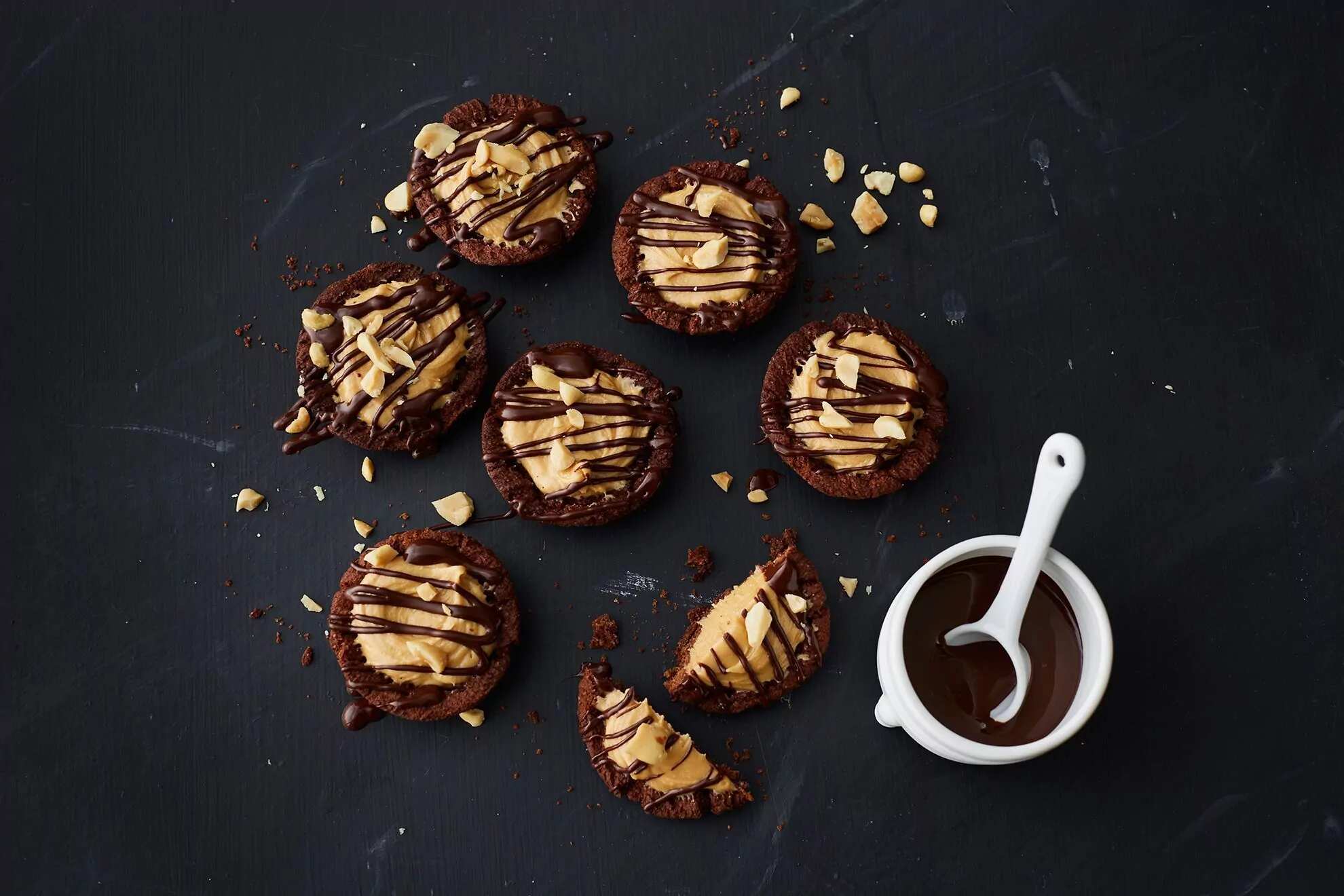 How to make Choc Peanut Butter Cookie Cups Recipe