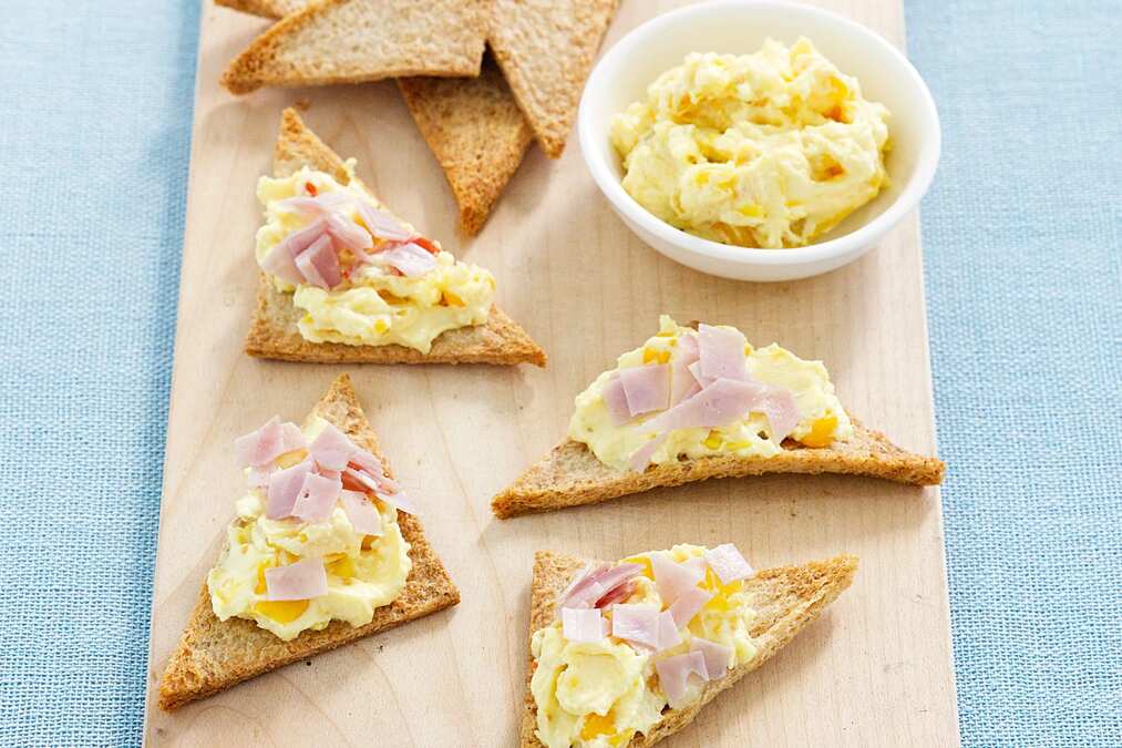 Ham And Corn Melba Toasts