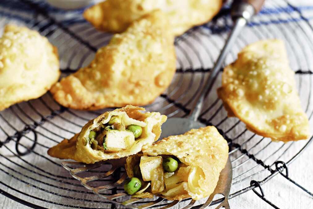 Potato Pea & Coriander Samosas