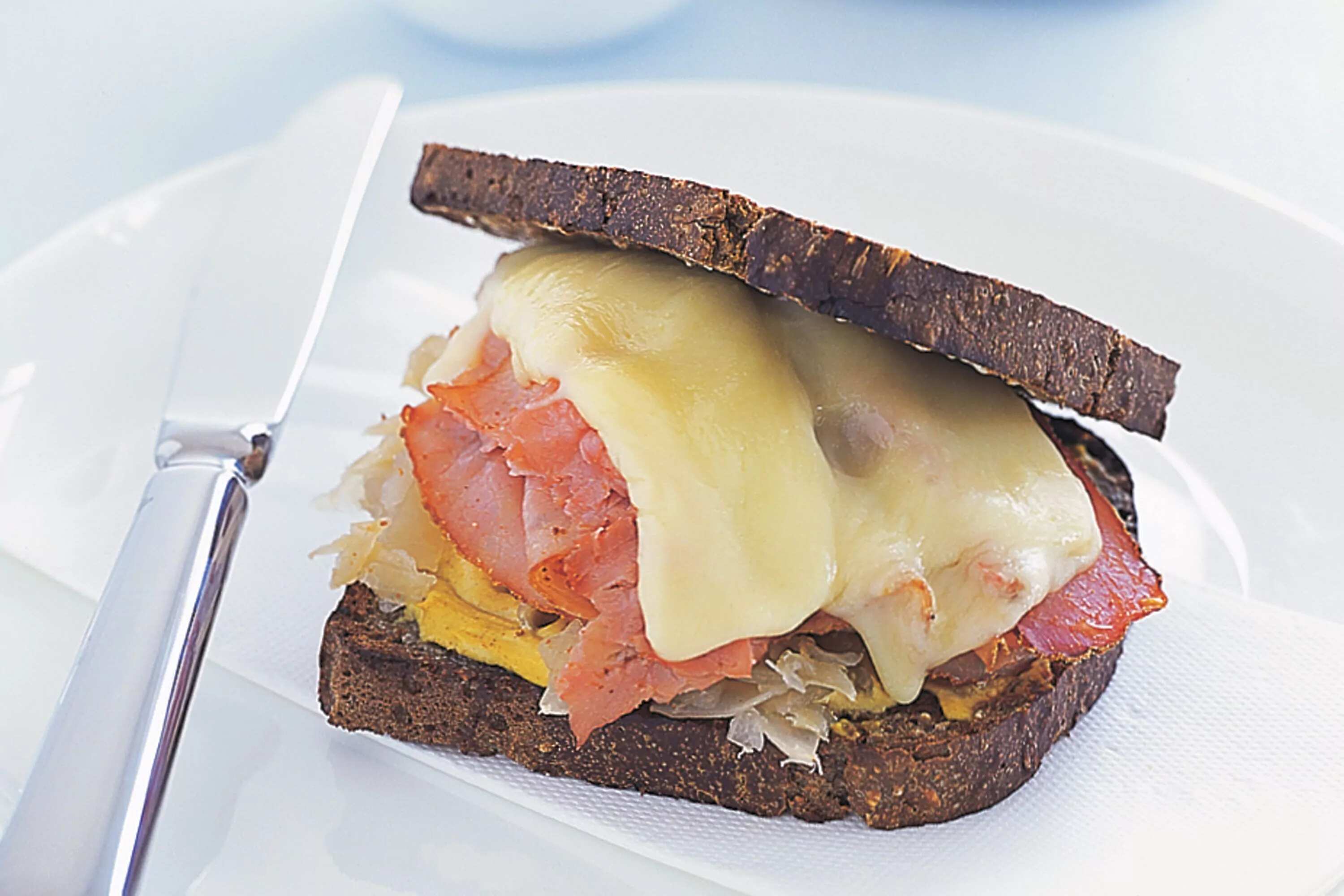 How to make Reuben Sandwich With Coleslaw Recipe