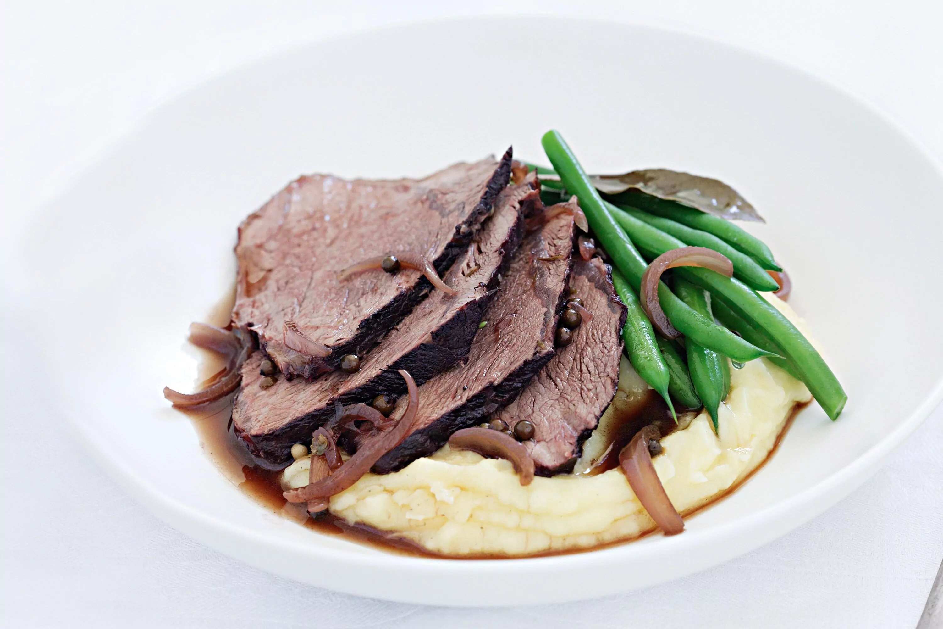 How to make Slowcooked Beef With Red Wine And Peppercorn Sauce Recipe