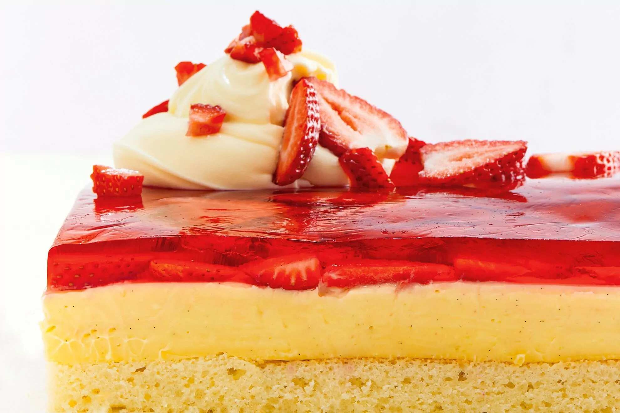 How to make Strawberry Jelly Custard Slice Recipe
