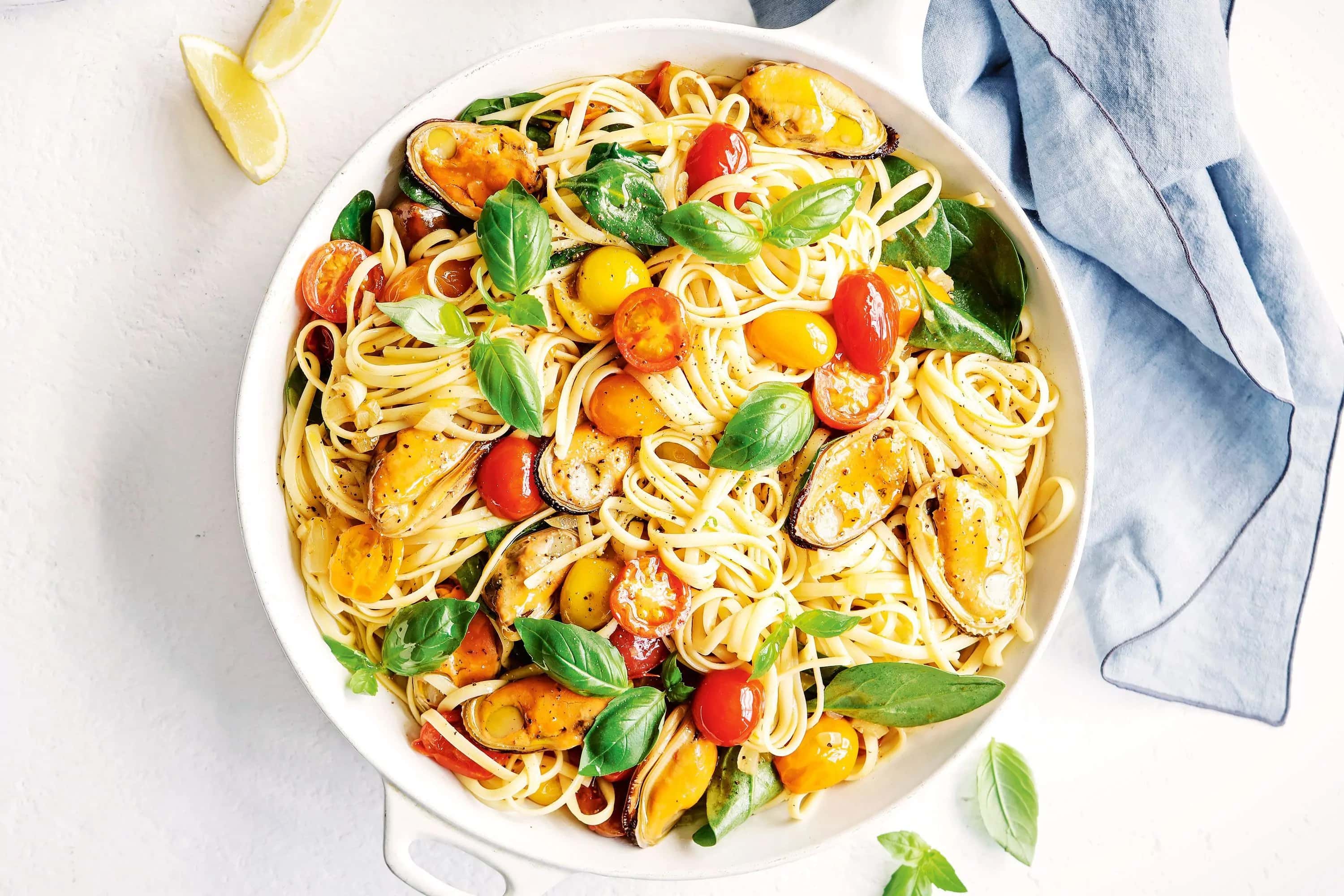 How to make Tomato And Garlic Smoked Mussel Pasta Recipe