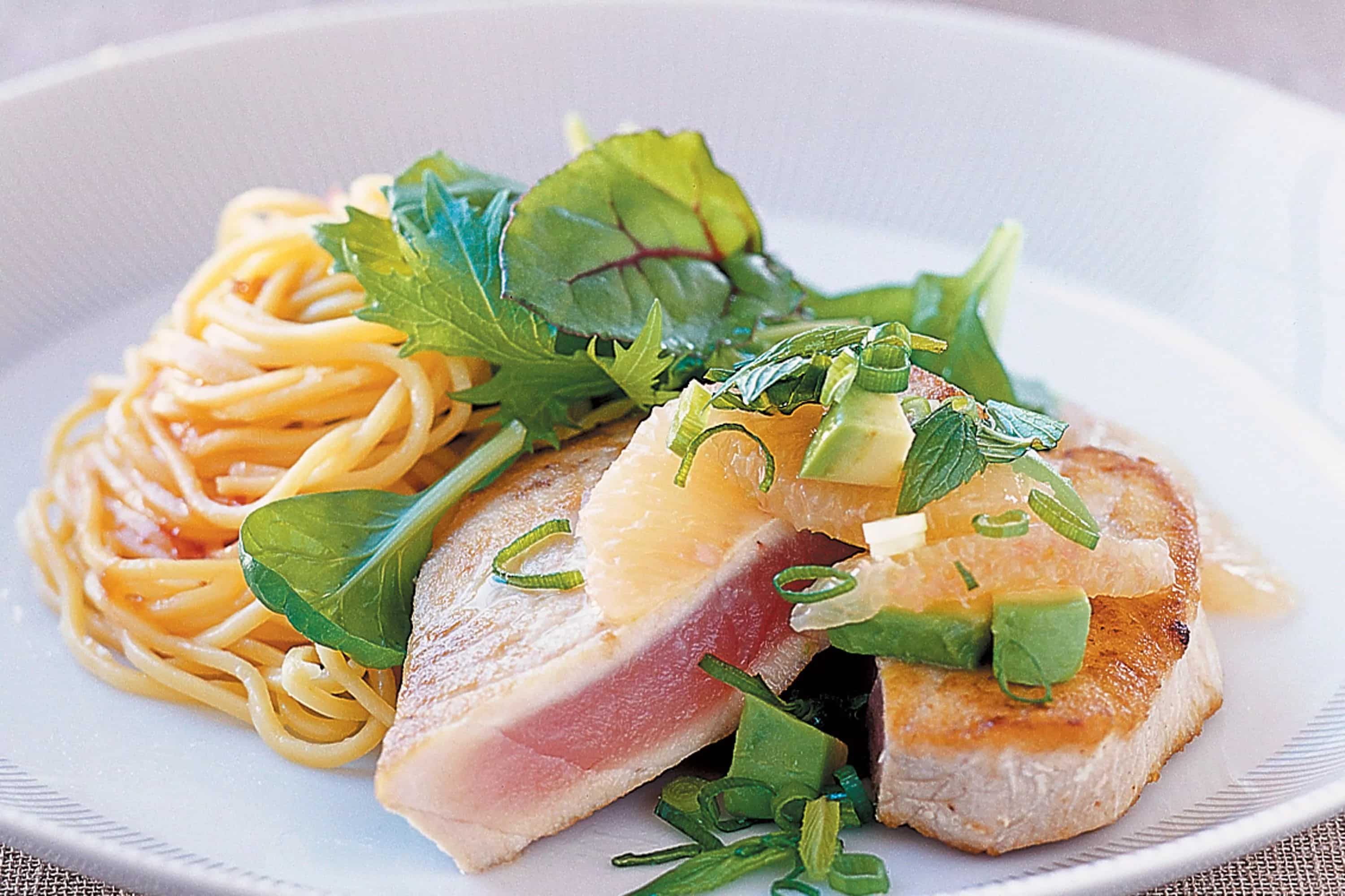How to make Tuna With Pink Grapefruit Salsa Recipe