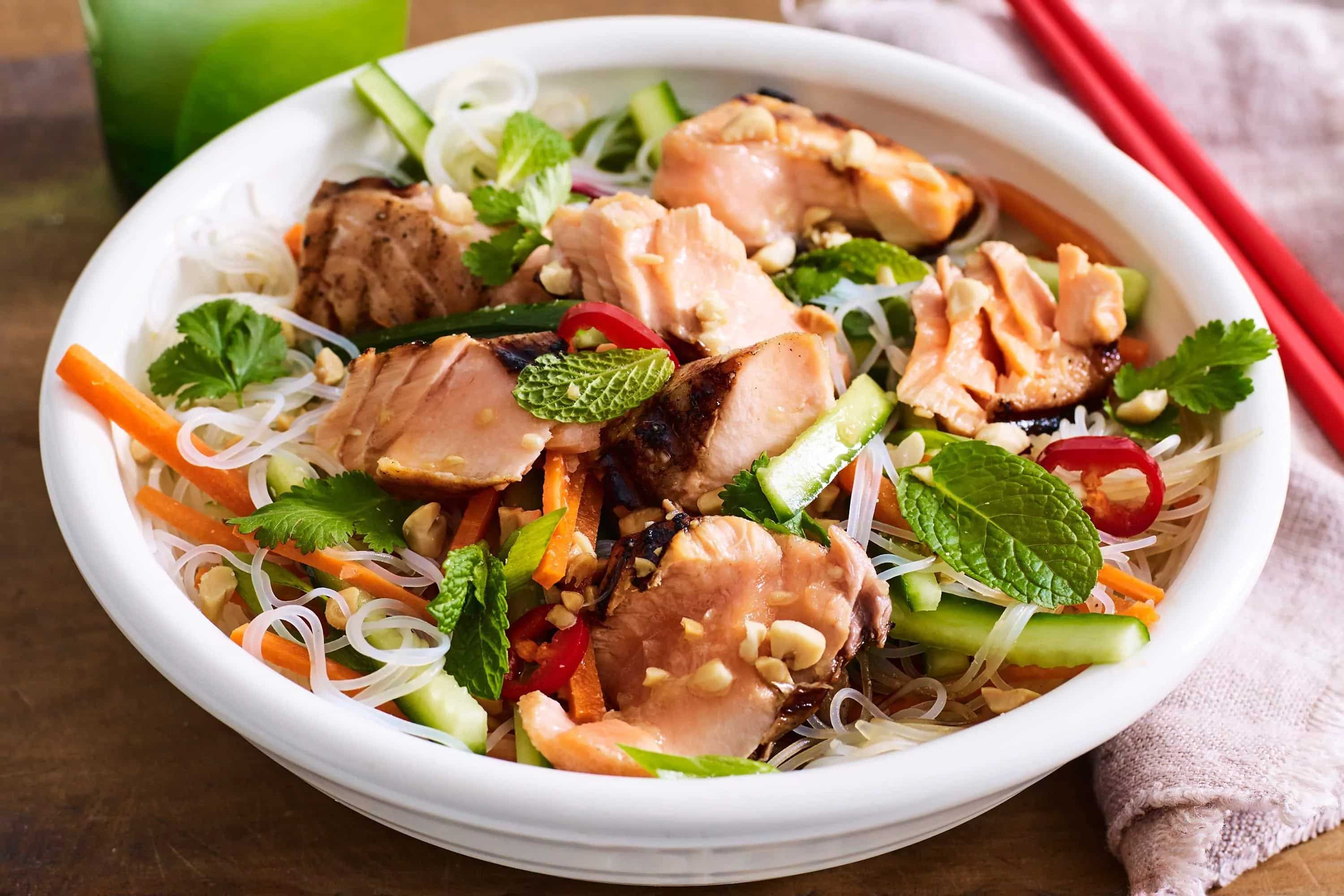 How to make Vietnamese Salmon Noodle Bowl Recipe