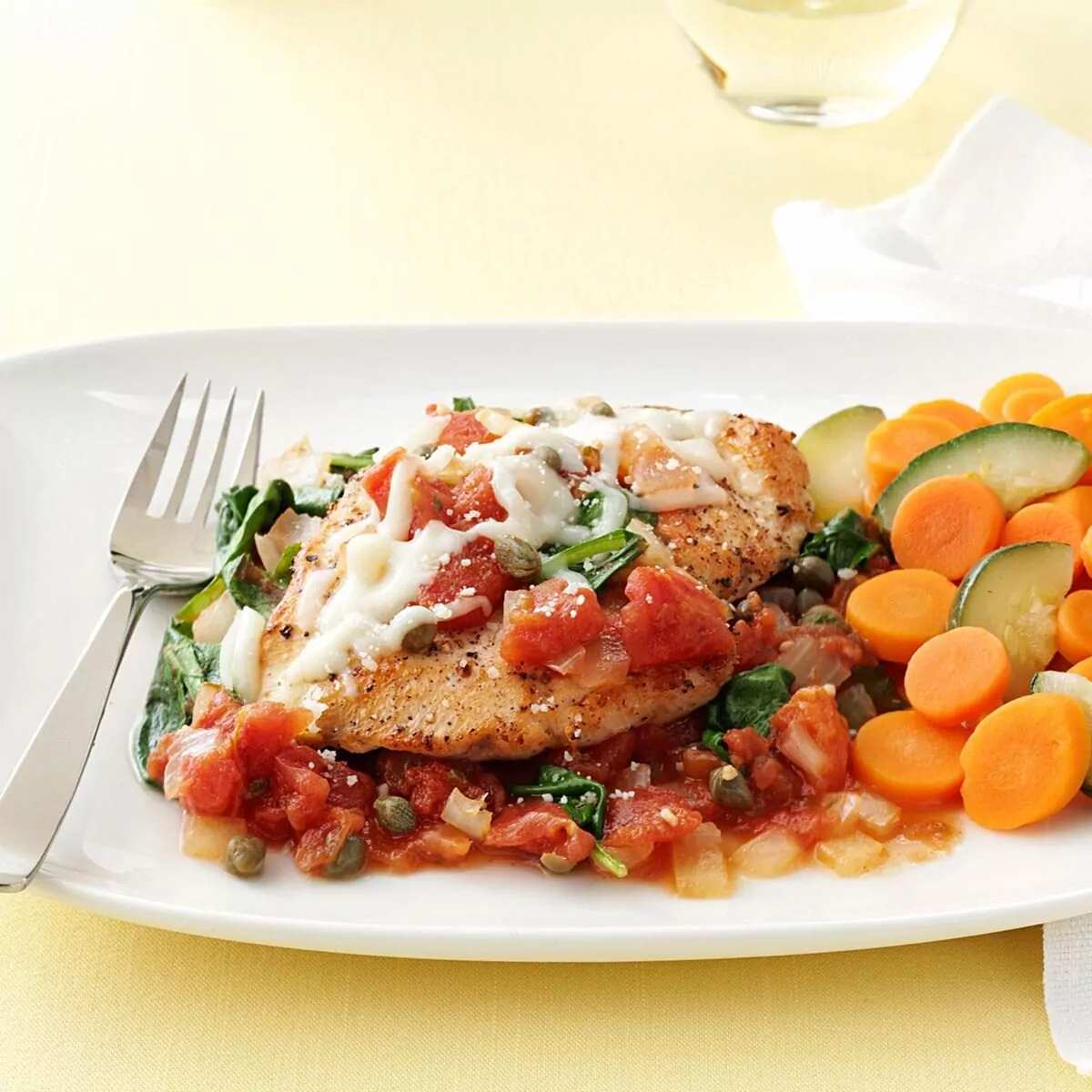 How to make Chicken In Tomato-caper Sauce Recipe