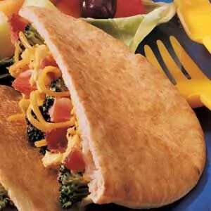 How to make Picnic Chicken Pitas Recipe