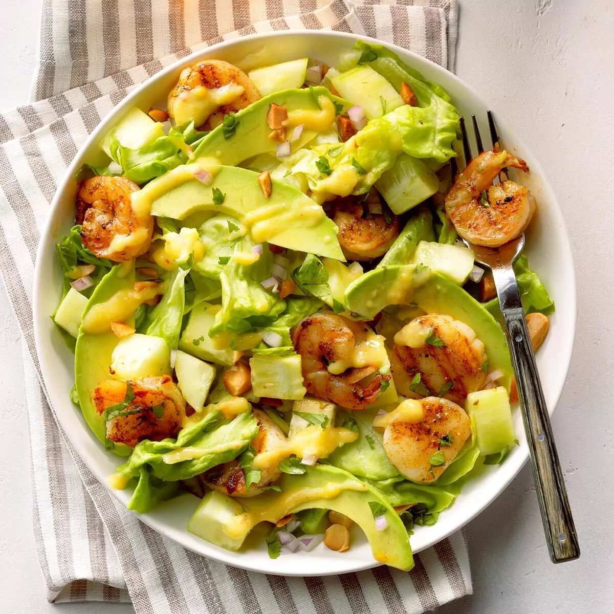 How to make Shrimp 'n' Scallops Tropical Salad Recipe