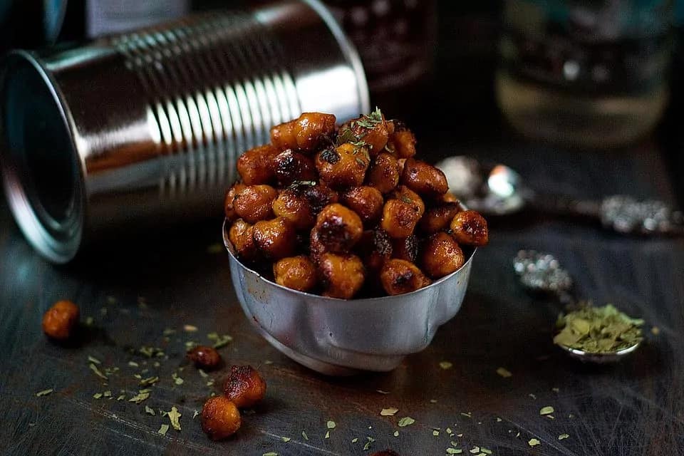 How to make Pan Roasted Sriracha Spiced Chickpeas Recipe