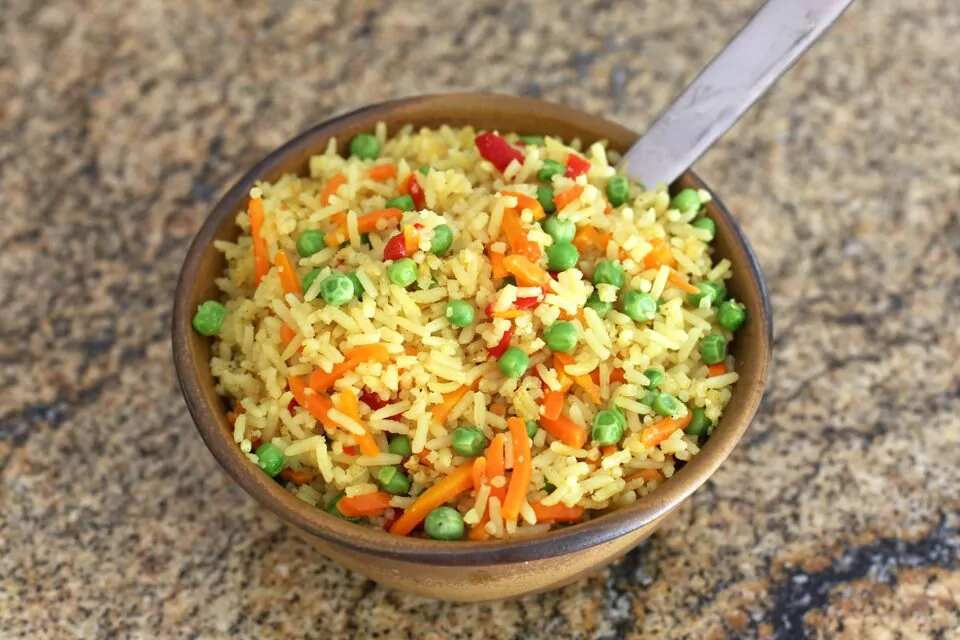 Baked Curry Rice With Peas