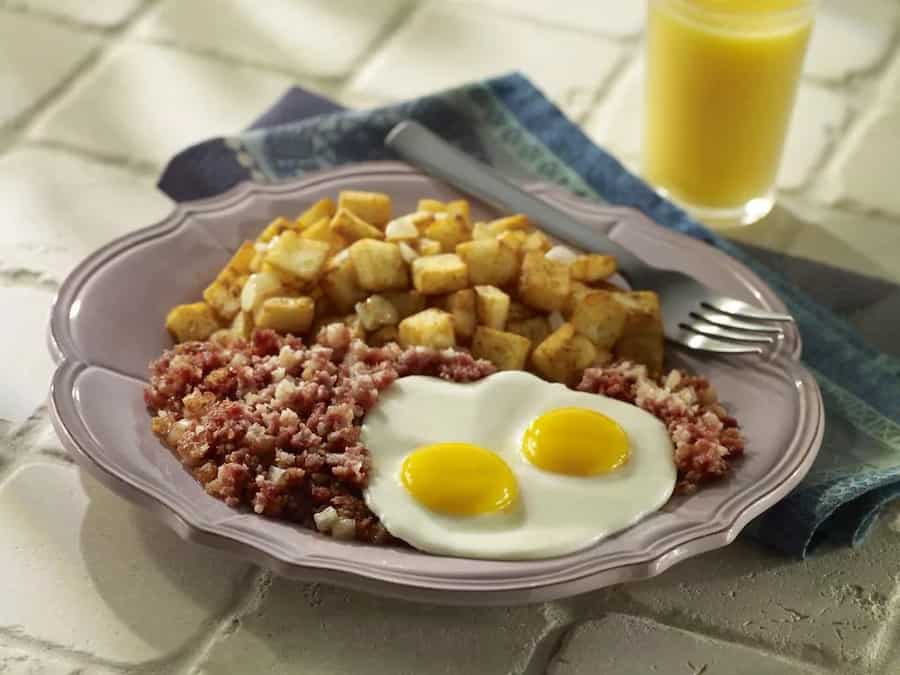 Corned Beef Hash With Eggs Corned Beef Hash With Eggs