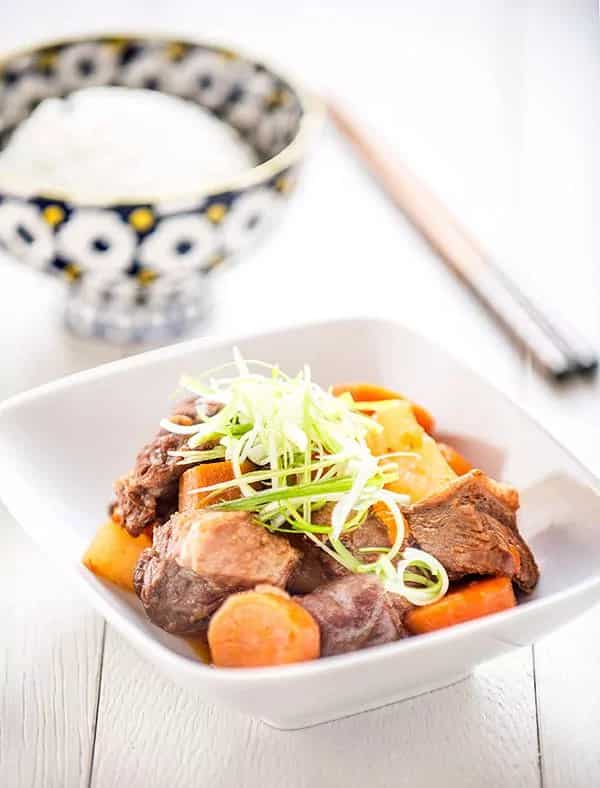 How to make Chinese Daikon Carrot And Tomato Beef Stew Recipe