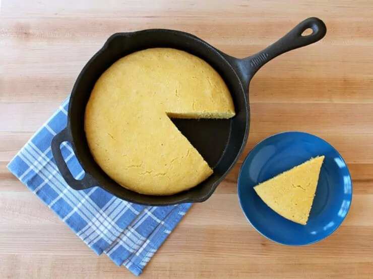 Buttermilk Skillet Cornbread