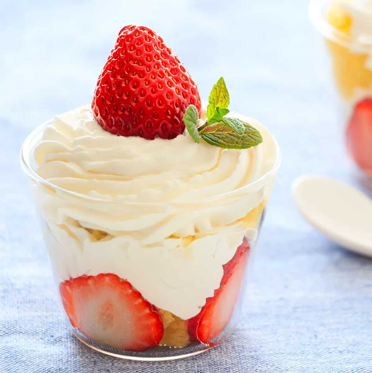 How to make Fresas Con Crema Recipe