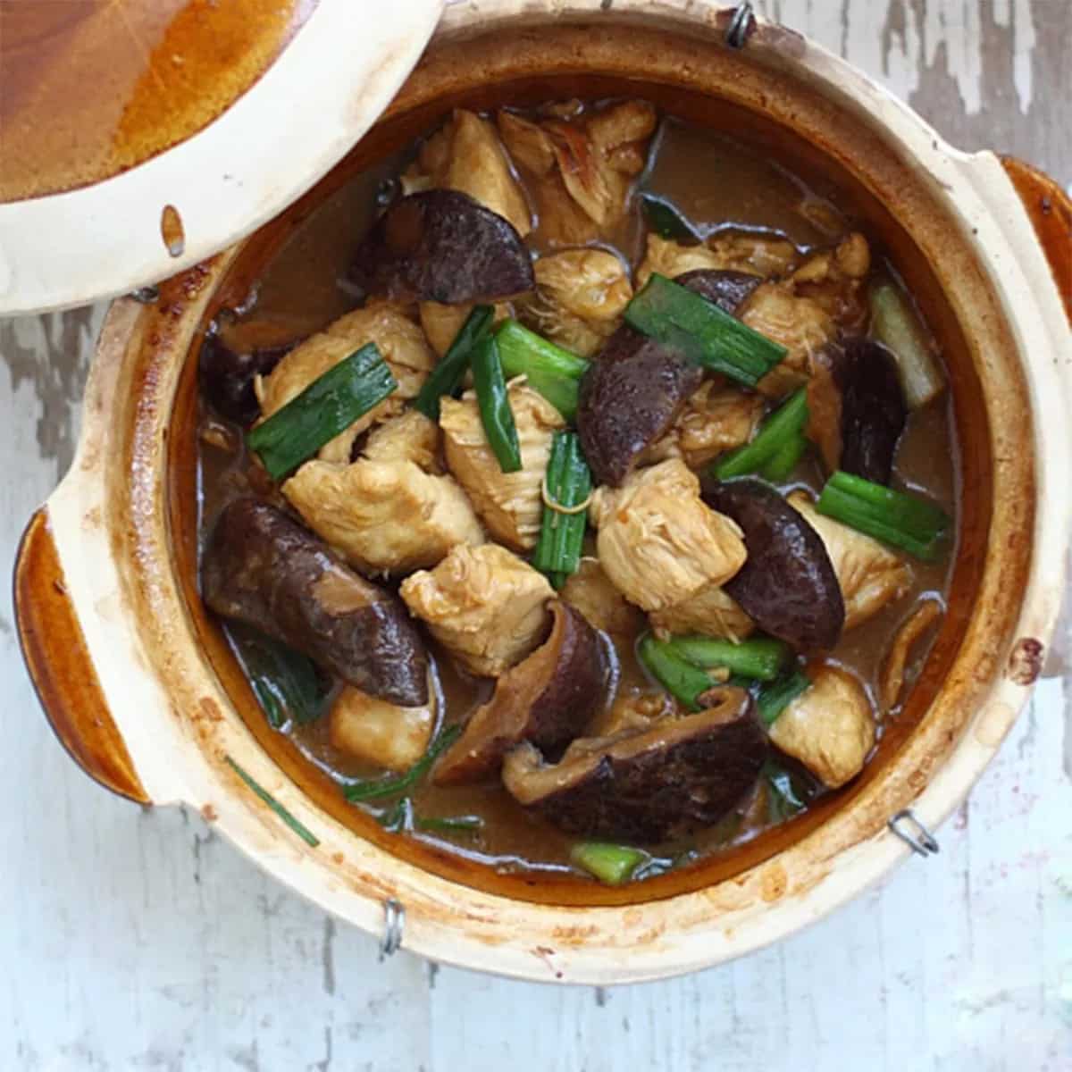 How to make Chicken Mushroom Claypot Recipe