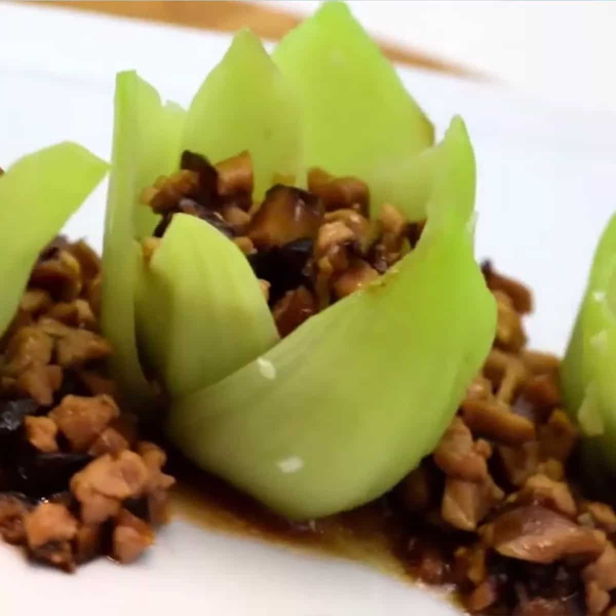 How to make Pork And Shiitake In Bok Choy Recipe