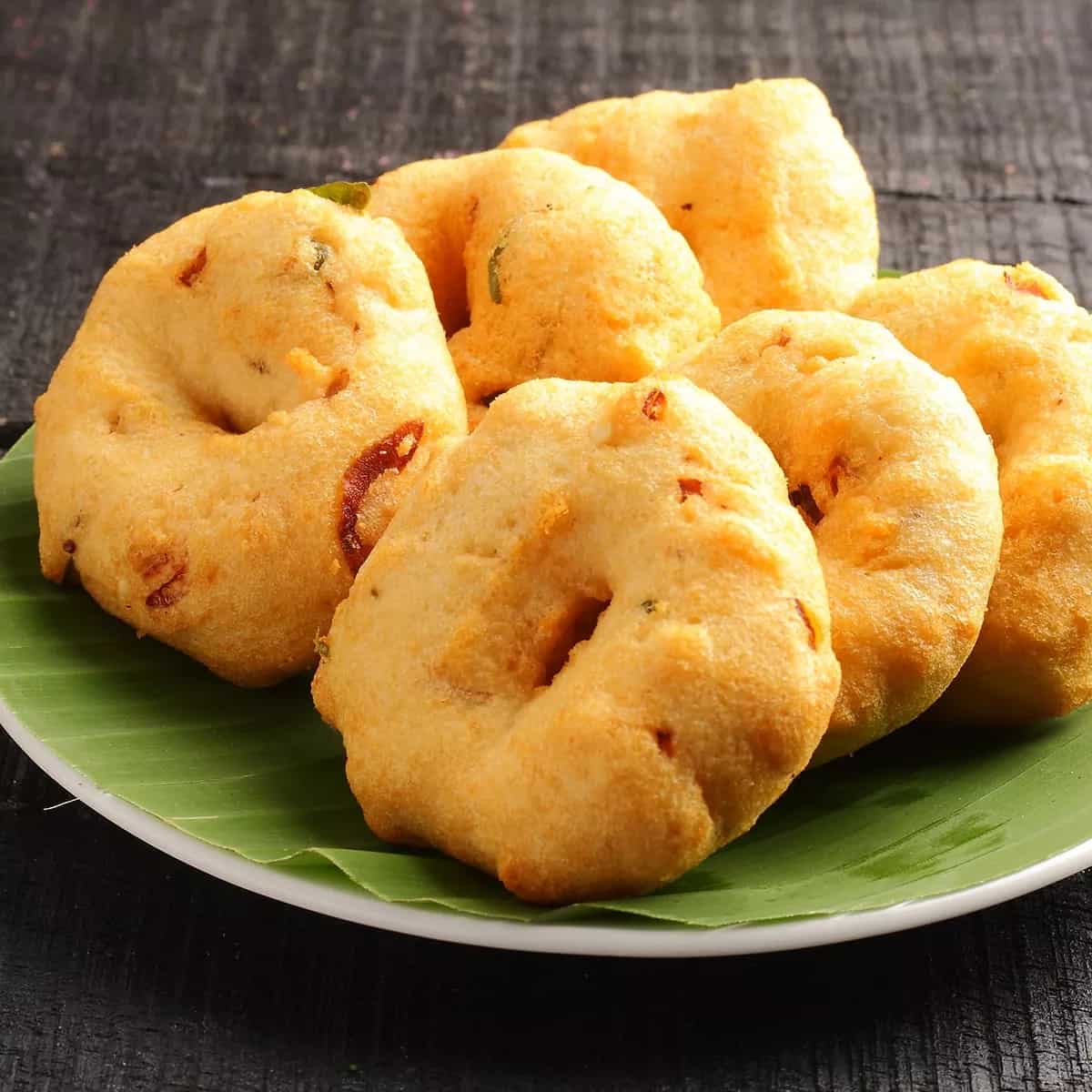 How to make Uzhunnu Vada Recipe